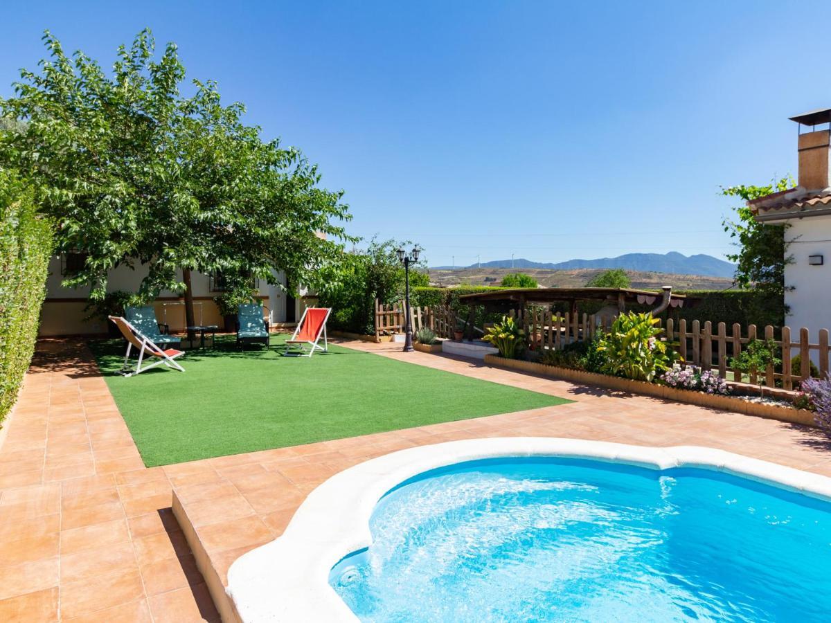 Cortijo La Erilla Farm stay *